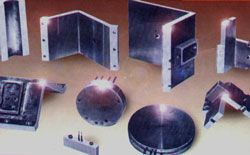Resistencias fundidas en aluminio de distintas formas: placas, semicírculos y discos